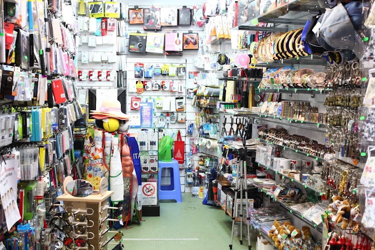 Souvenir & Gift Store