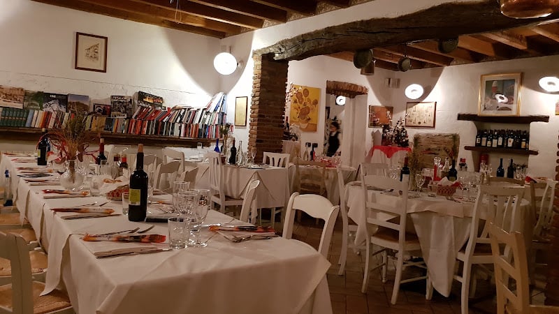 Cascina Bianca Osteria con orto e giardino