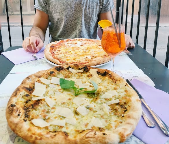 Pizzeria spacca Napoli