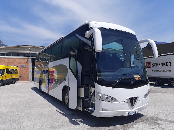 Dolomiti travels and services SAS