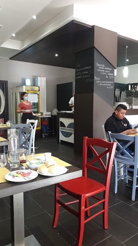 Pizzeria Mezzaluna