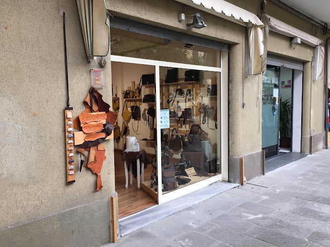 “ISPIRAZIONE” Pelletteria artigianale