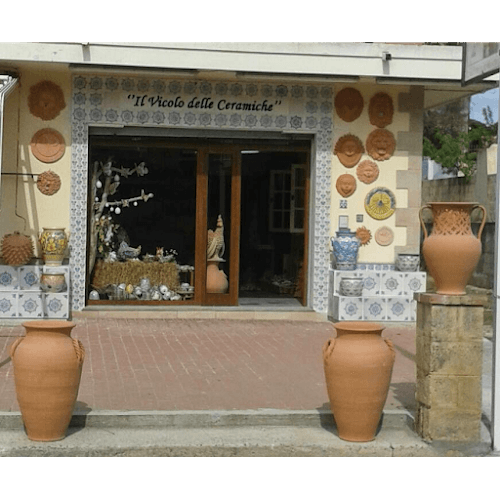 il vicolo delle ceramiche