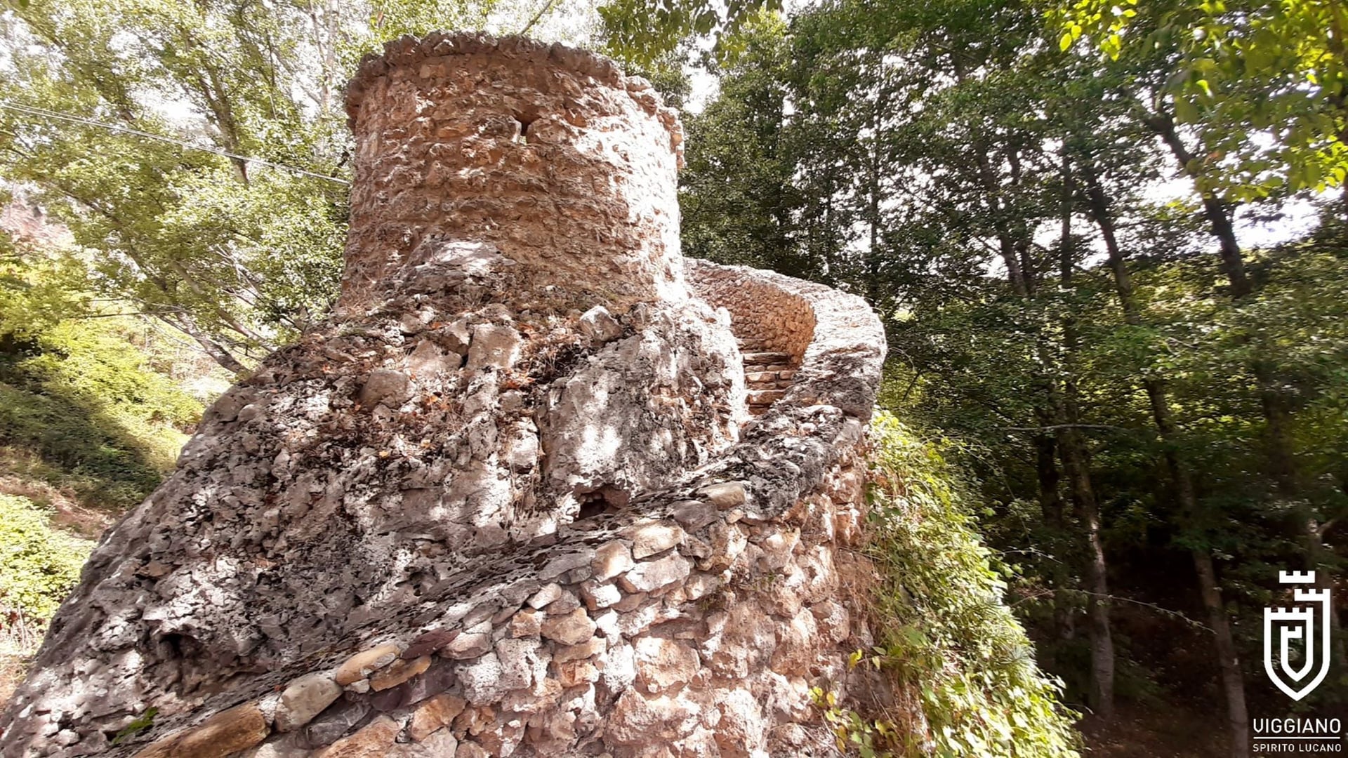 La Chiocciola, pulpito in pietra lungo il cammino della Madonna Nera a Viggiano