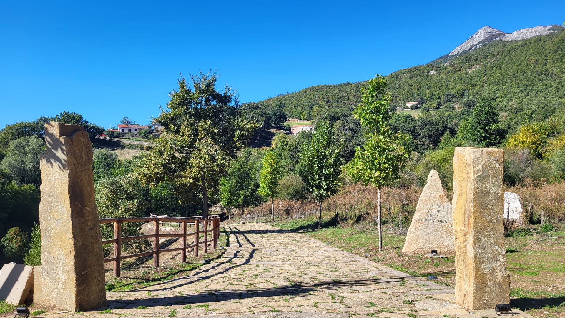 Ingresso all'Antico Tratturo della Madonna Nera a Viggiano