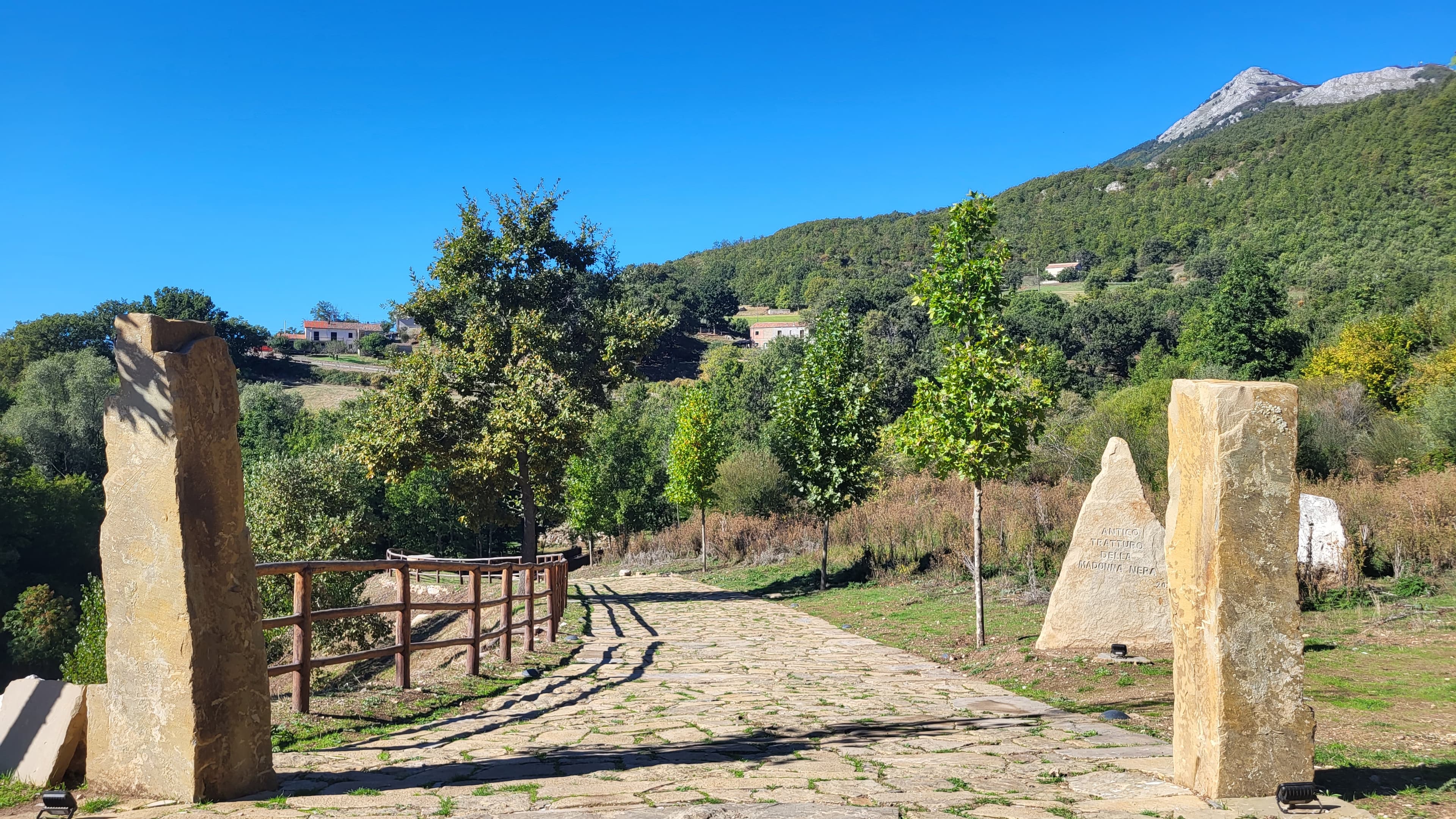 Ingresso all'Antico Tratturo della Madonna Nera a Viggiano