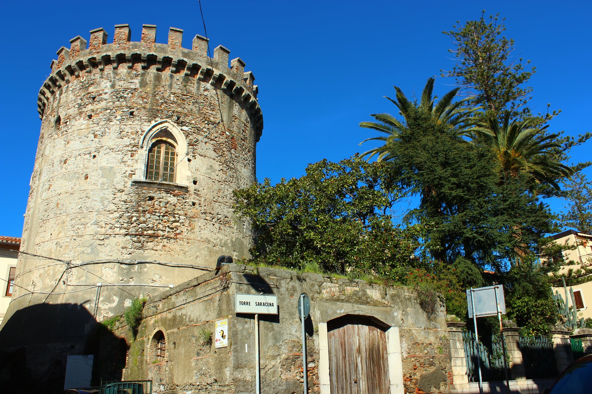 Torre Sollima o FicaraÂ