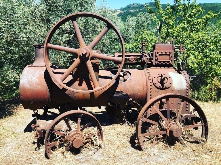 Storica locomotiva a vapore restaurata a Corleto Perticara