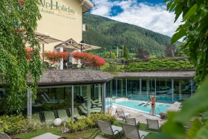 AlpHoliday Dolomiti - Wellness & Family Hotel - Val di Sole