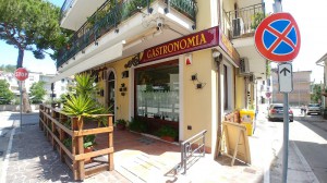 Antichi Sapori Di Flammini G. & Pennesi A.   Macelleria E Gastronomia