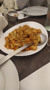 Ресторан Петит.Семейный ресторан Итальянской кухни,рыбные блюда не готовят, только на заказ.