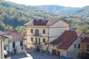 Osteria del Borgo (Chiuso: Immobile e Terreni in Vendita) For Sale - À Vendre - Zu Verkaufen - En Venta - Vendesi