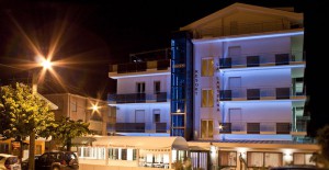La Lanterna. Albergo. Ristorante Specialità Pesce. Pizzeria