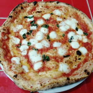 Naples Food Pizzeria