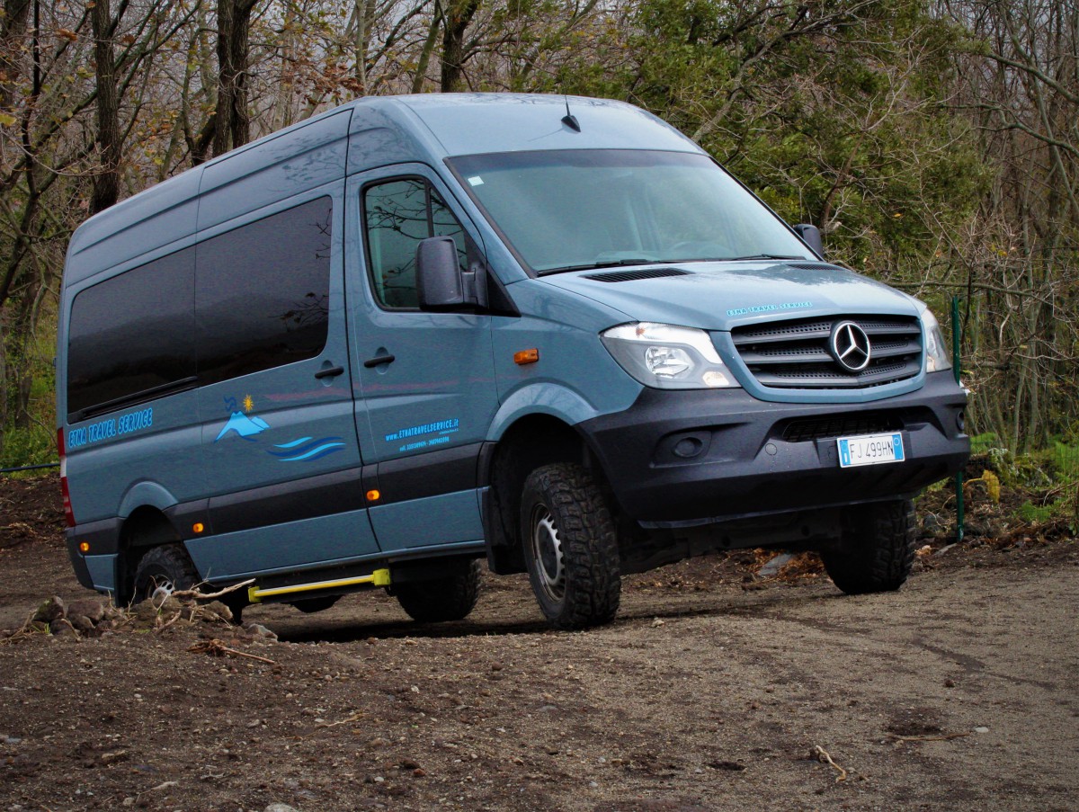 MERCEDES 4X4 8posti