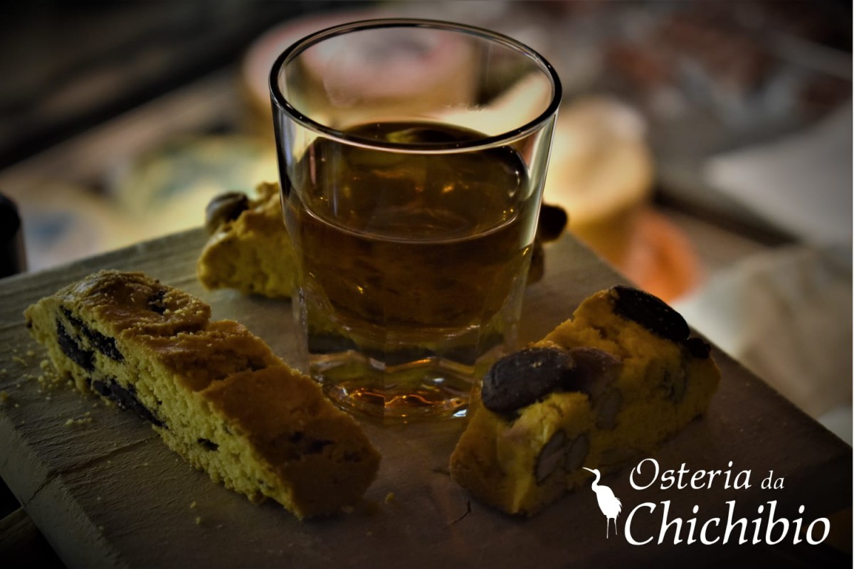 Cantucci artigianali con vin santo 