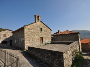 Borgo di Vezzano e Pieve di S. Maria dell'Assunta