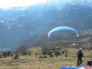 Volo libero con parapendio e deltaplano
