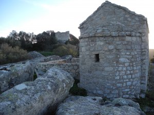 Castello di Balajana e Cappella romanica di Santu Linaldu
