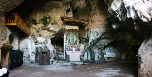 Grotta Santuario di San Michele Arcangelo (PATRIMONIO UNESCO)