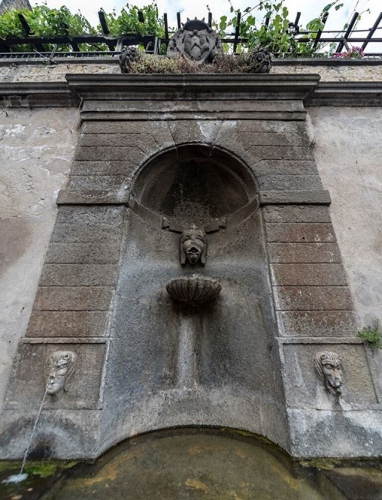 Fontana del Mascherone