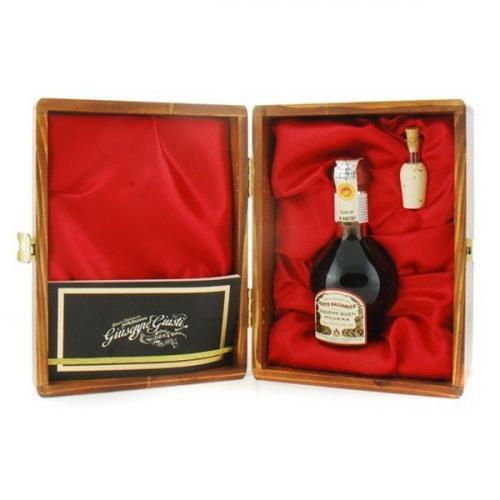  Foto Aceto Balsamico Tradizionale di Modena Dop Affinato - Acetaia Giusti
