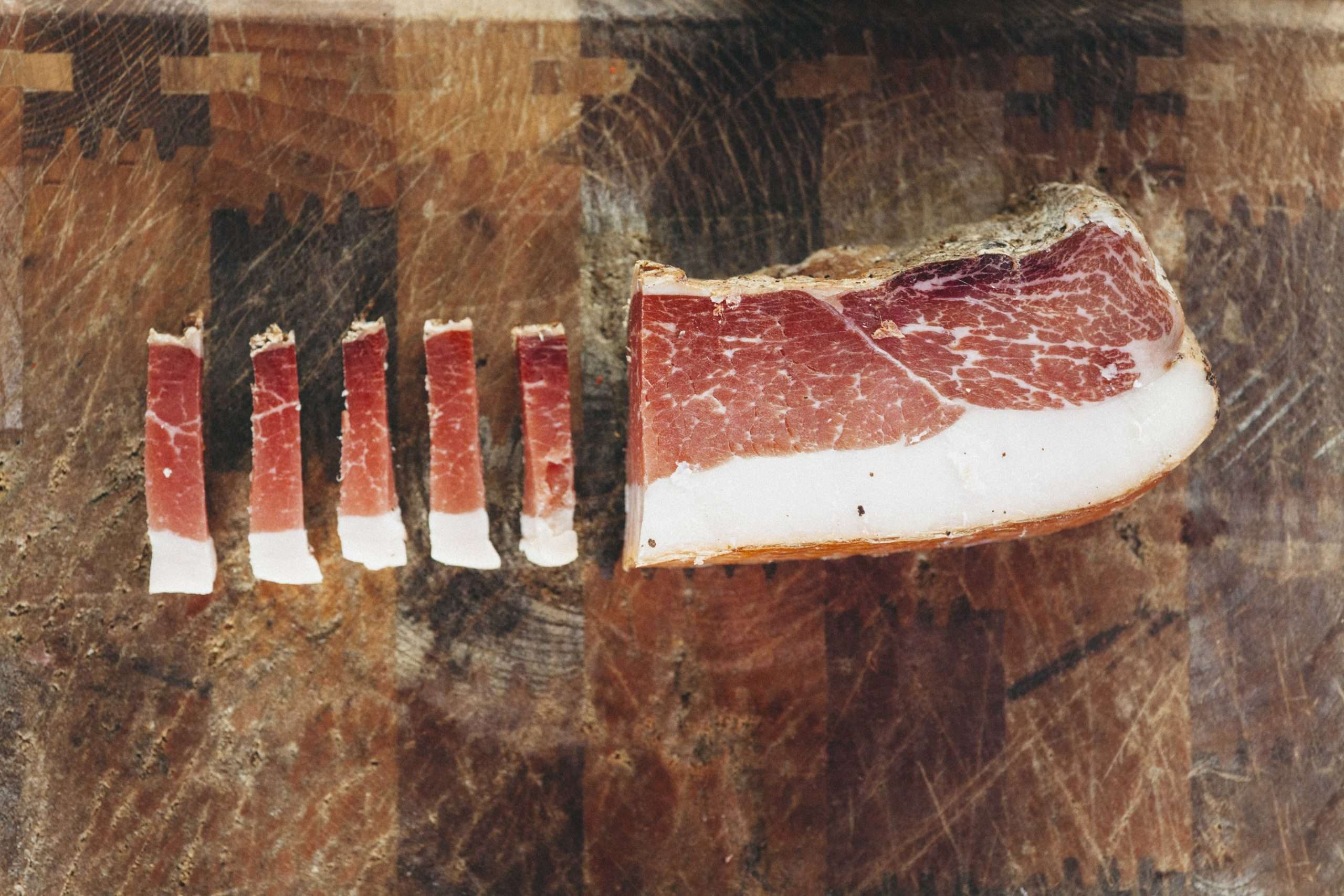  Foto SPECK NATURALE SENZA CONSERVANTI 12 MESI - Trancio 1kg