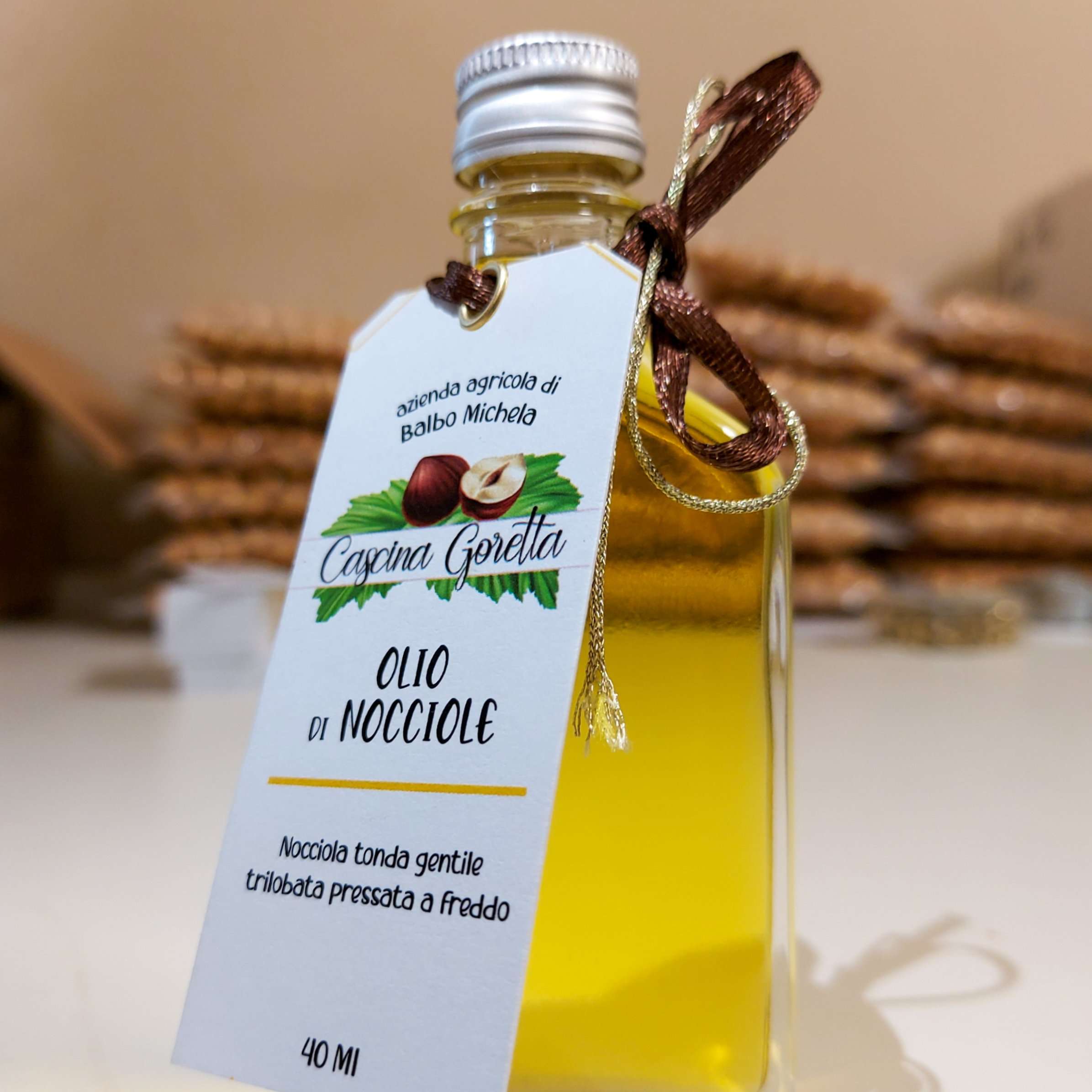  Foto Olio di Nocciole - 100 ml - 200-ml