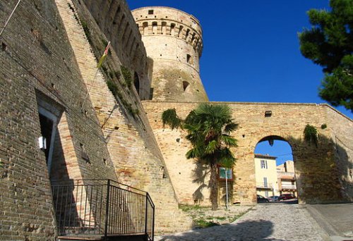 Acquaviva Picena (AP)