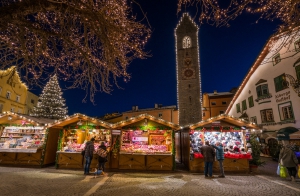✨I 20 Mercatini di Natale 2023 in Italia e i Villaggi di Babbo Natale da non perdere!✨